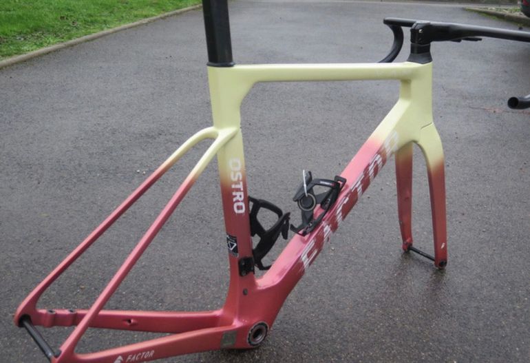 Used Factor OSTRO VAM 2022 Frameset 2022 Road & Gravel, Orange — image 3 of 3