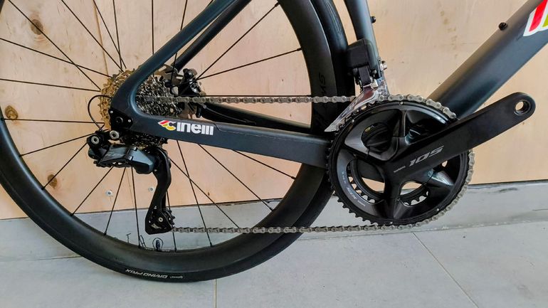 Gebrauchtes Cinelli Pressure ADR Shimano 105 Di2 2026 Road & Gravel, Hellgrau — Bild 3 von 8