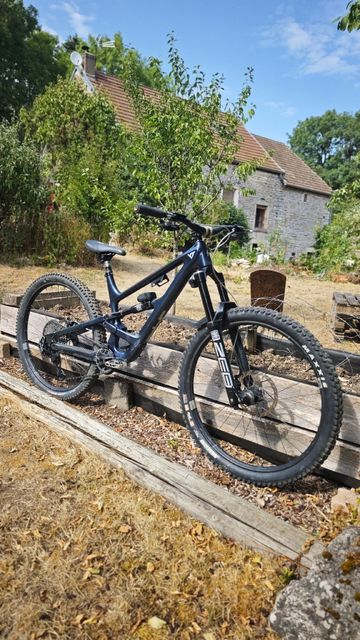 Używany YT Industries Capra UNCAGED 12 29 2024 2024 MTB