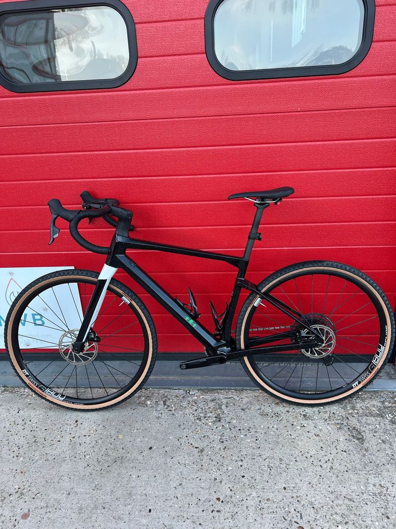 Gebrauchtes BMC URS 01 FOUR 2023 2023 Road & Gravel