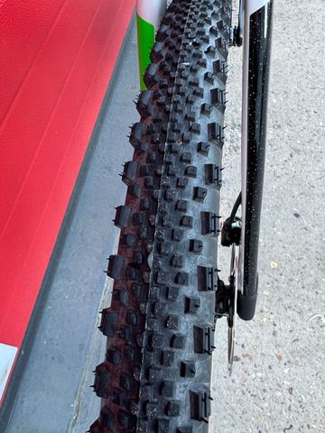 Używany BMC URS 01 FOUR 2023 2023 Road & Gravel — zdjęcie 4 z 10