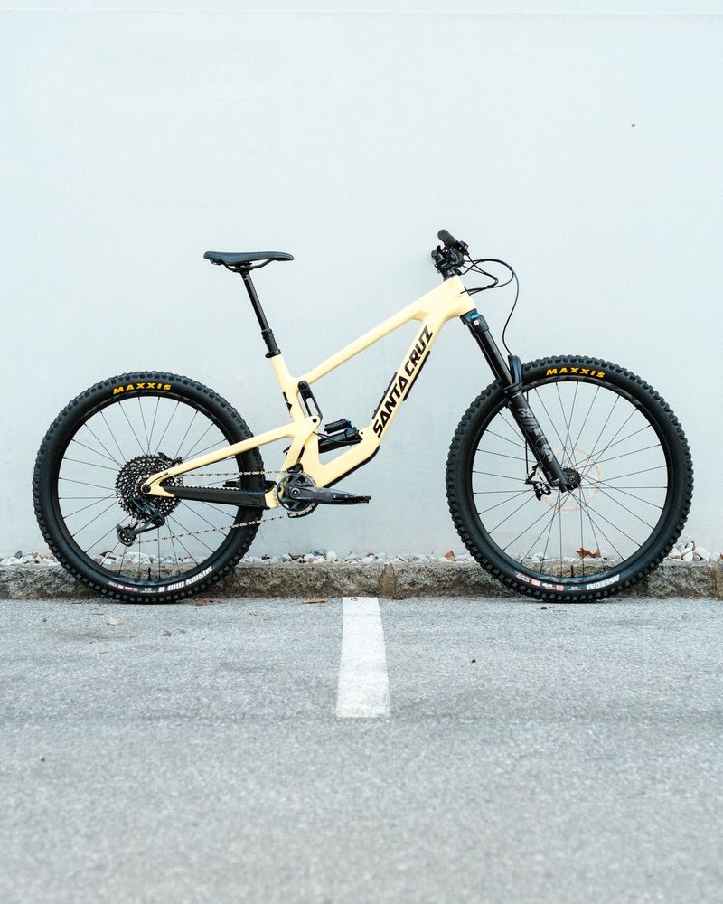 Used Santa Cruz NOMAD GX AXS / Carbon C 2024 2024 MTB