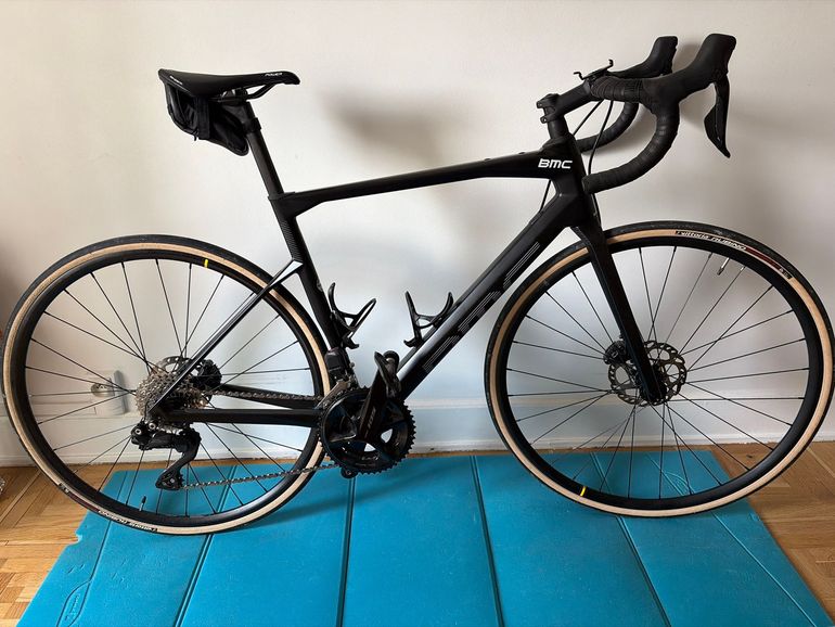 Gebrauchtes BMC Roadmachine FIVE 2023 2023 Road & Gravel, Schwarz — Bild 1 von 3