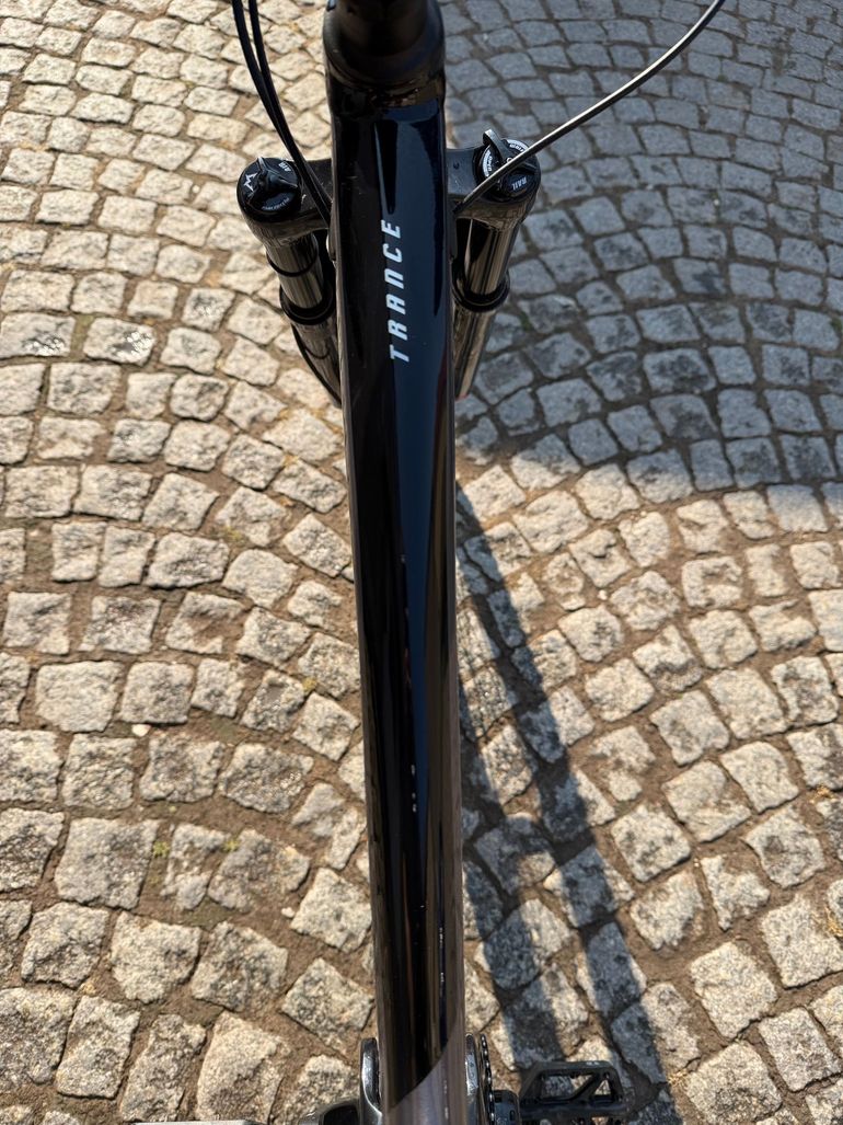 Giant Trance Shimano Deore 2023 Mountainbike usato, Nero — immagine 5 di 7