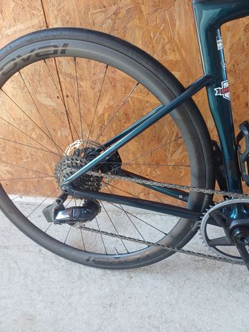 Używany sworks Vélo route Spécialized Swork´s Tarmac SL8 groupe SRAM Force AXS 2025 Road & Gravel — zdjęcie 6 z 9
