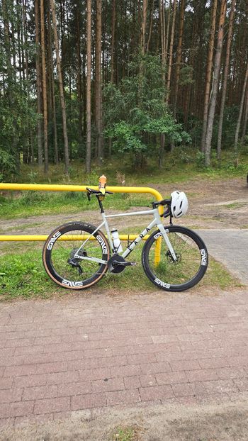 Used Fara F/All-Road Force AXS 2024 2024 Road & Gravel, Light Gray — image 1 of 8