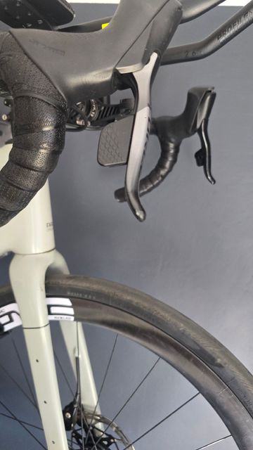 Used Fara F/All-Road Force AXS 2024 2024 Road & Gravel, Light Gray — image 7 of 8