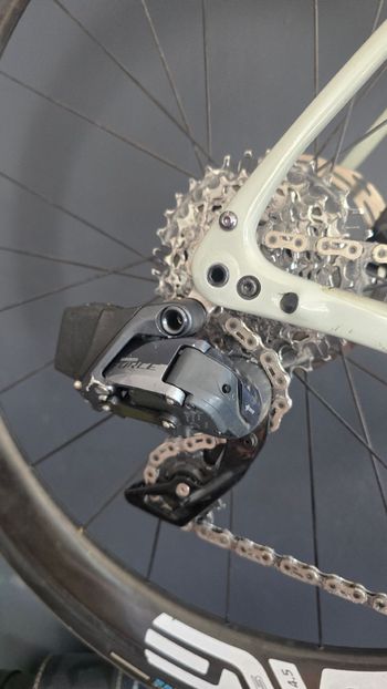 Used Fara F/All-Road Force AXS 2024 2024 Road & Gravel, Light Gray — image 5 of 8