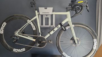 Used Fara F/All-Road Force AXS 2024 2024 Road & Gravel, Light Gray — image 3 of 8