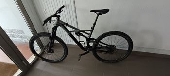 Używany Specialized Enduro Comp 29/6Fattie 2017 2017 Mountainbike — zdjęcie 1 z 3