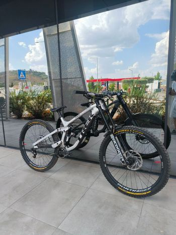 Used Trek Session 9 X01 2025 2025 Mountainbike, Light Gray, 29 — image 3 of 10