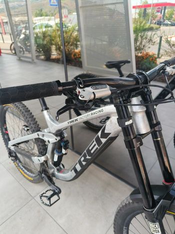 Used Trek Session 9 X01 2025 2025 Mountainbike, Light Gray, 29 — image 2 of 10