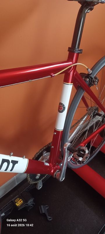 Použité Giant Bowery WheelTop EDS 2011 Road & Gravel — obrázek 4 z 7