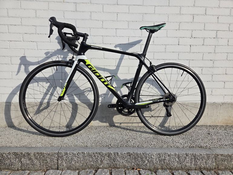 Giant TCR Advanced 1 2016 2016 Road & Gravel usato, Nero — immagine 2 di 15