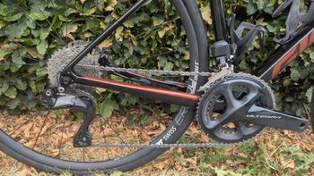 Brugt Giant Defy Shimano 105 Di2 2024 Road & Gravel — billede 3 af 6