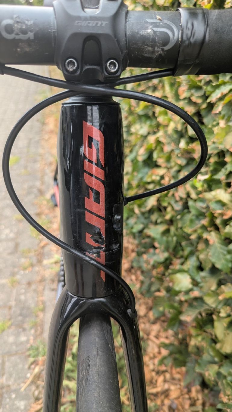 Brugt Giant Defy Shimano 105 Di2 2024 Road & Gravel — billede 5 af 6