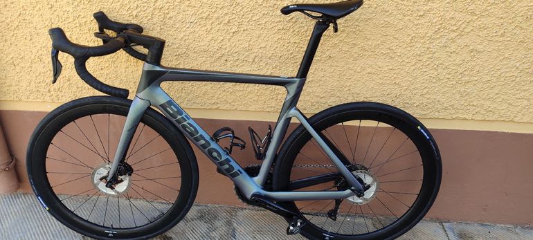 Brugt Bianchi Oltre Shimano 105 Di2 2025 Road & Gravel — billede 2 af 6