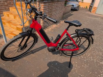 Used Gazelle Ultimate C8+ HMB Low-Step 2023 2023 Urban, Red — image 1 of 15