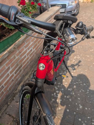 Gazelle Ultimate C8+ HMB Low-Step 2023 2023 Urban de segunda mano, Rojo — imagen 11 de 15