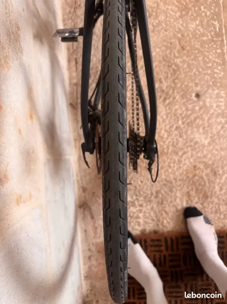 Used TRIBAN RC500 Flat Bar 2020 2020 Road & Gravel, Black — image 4 of 9