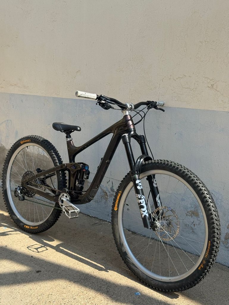 Brugt Giant Reign Advanced Pro 1 2023 2023 Mountainbike — billede 10 af 10