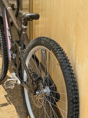 Brugt Giant Reign Advanced Pro 1 2023 2023 Mountainbike — billede 9 af 10