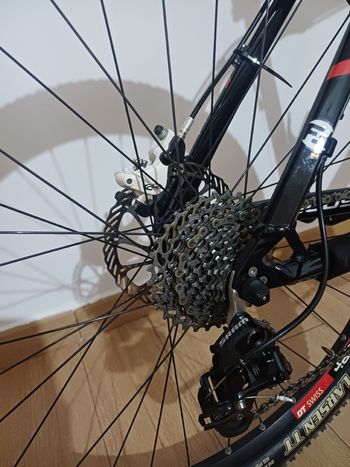 Used Focus Custom SRAM X9 2015 Mountainbike, Black, 26 — image 6 of 8