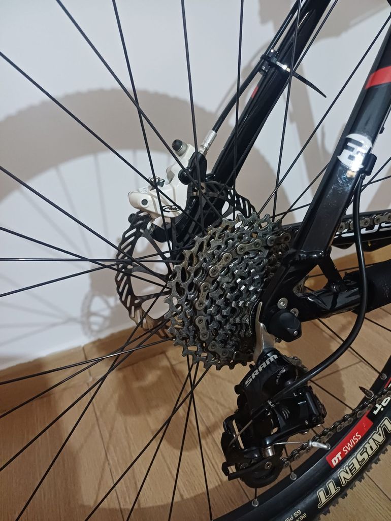 Used Focus Custom SRAM X9 2015 Mountainbike, Black, 26 — image 6 of 8