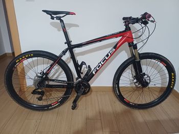 Used Focus Custom SRAM X9 2015 Mountainbike, Black, 26 — image 1 of 8
