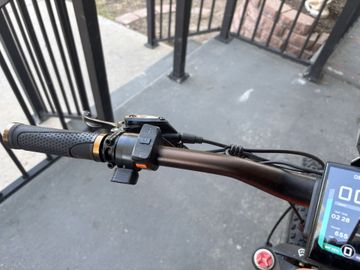 Used Cyberbike Custom Shimano Deore XT 2025 Mountainbike, Orange — image 10 of 13