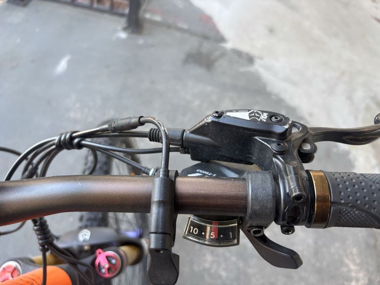 Used Cyberbike Custom Shimano Deore XT 2025 Mountainbike, Orange — image 9 of 13