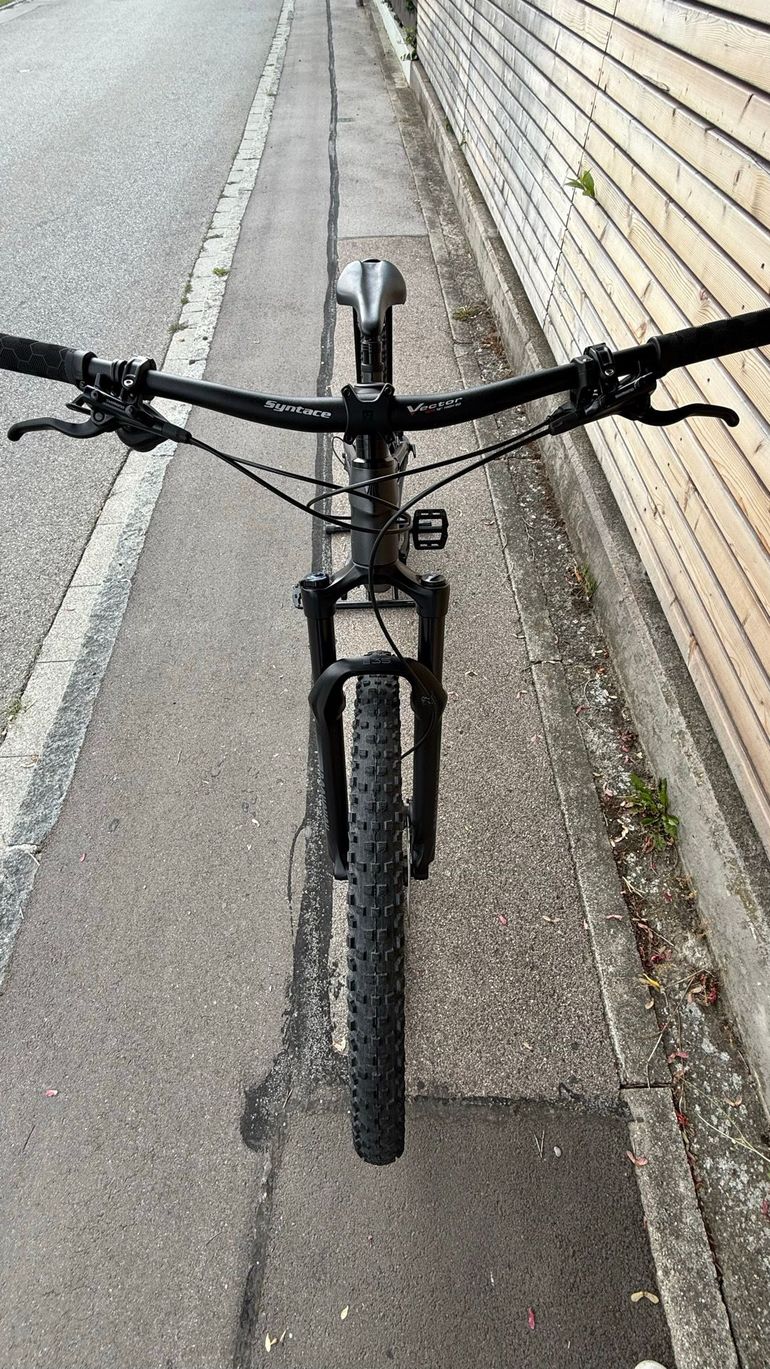 Brugt Trek Top Fuel 7 2023 2023 Mountainbike — billede 15 af 19