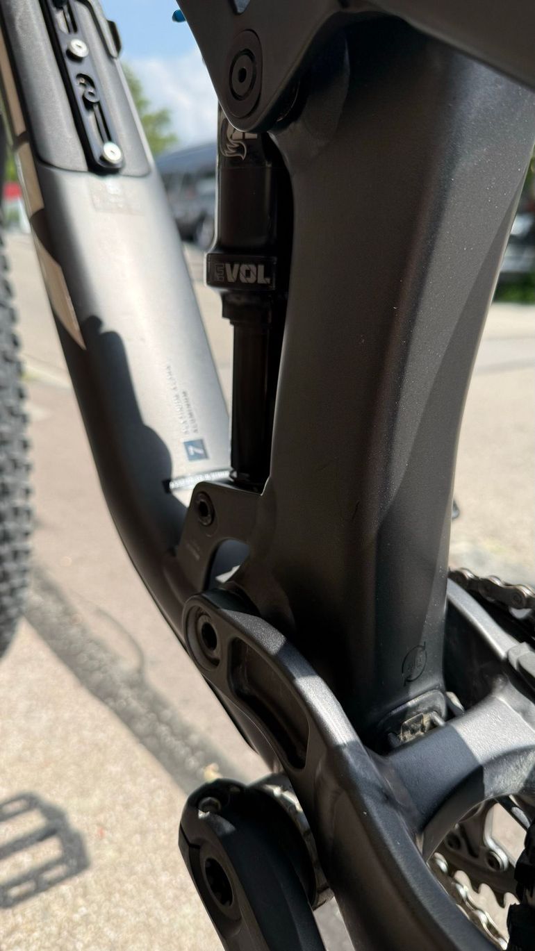 Brugt Trek Top Fuel 7 2023 2023 Mountainbike — billede 10 af 19