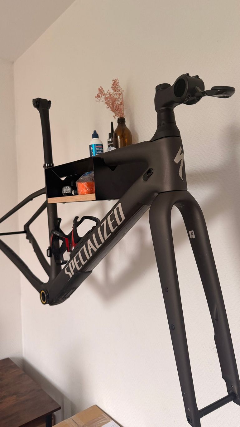 Used Specialized Diverge Comp Carbon 2022 Frameset 2022 Road & Gravel, Black — image 2 of 7