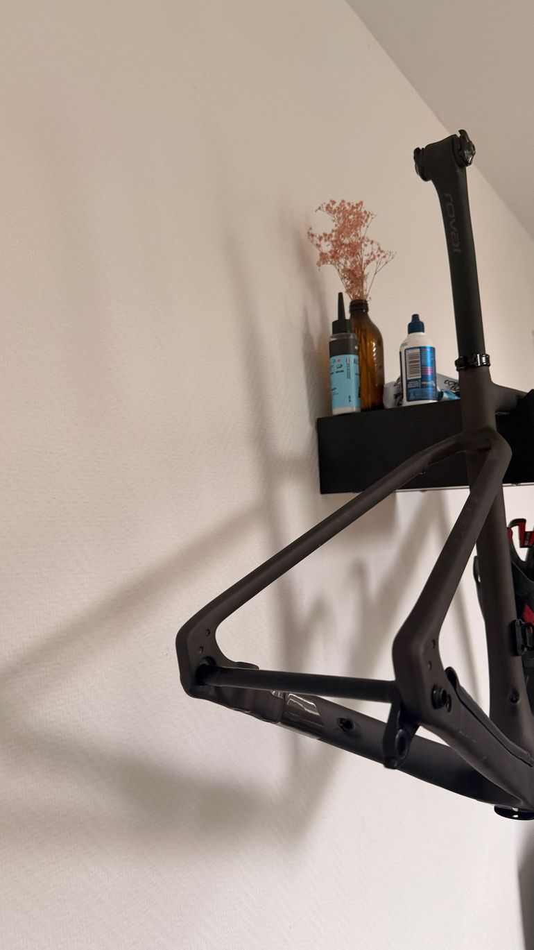 Used Specialized Diverge Comp Carbon 2022 Frameset 2022 Road & Gravel, Black — image 5 of 7