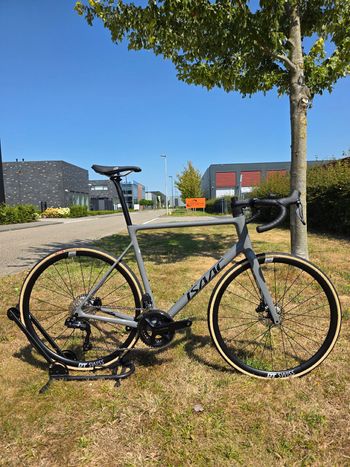 Isaac Element 2026 Shimano 105 Di2 2026 Road & Gravel de segunda mano, Gris claro — imagen 1 de 8