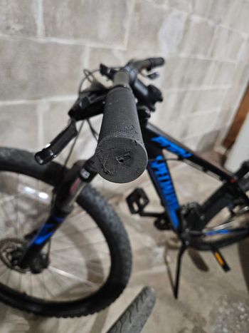 Used Specialized Pitch 650b 2017 2017 Mountainbike, Black, 27.5 — image 3 of 4