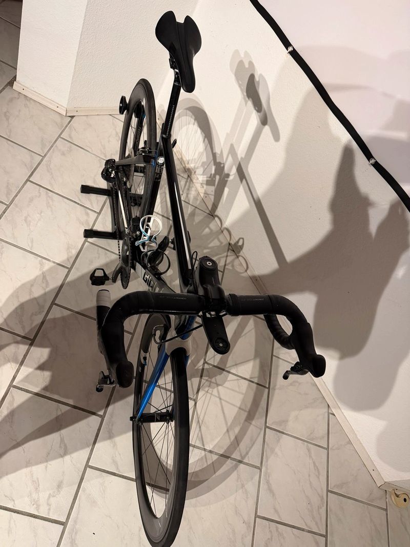 Used Giant Propel Advanced 0 2017 2017 Road & Gravel, Black — image 7 of 11