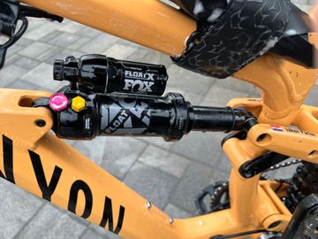 Tweedehands Canyon Spectral 6 2024 2024 Mountainbike — afbeelding 4 van 9