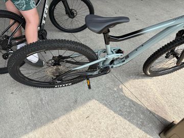 Used Giant Trance 29 2 2022 2022 Mountainbike, Light Gray, 29 — image 2 of 4