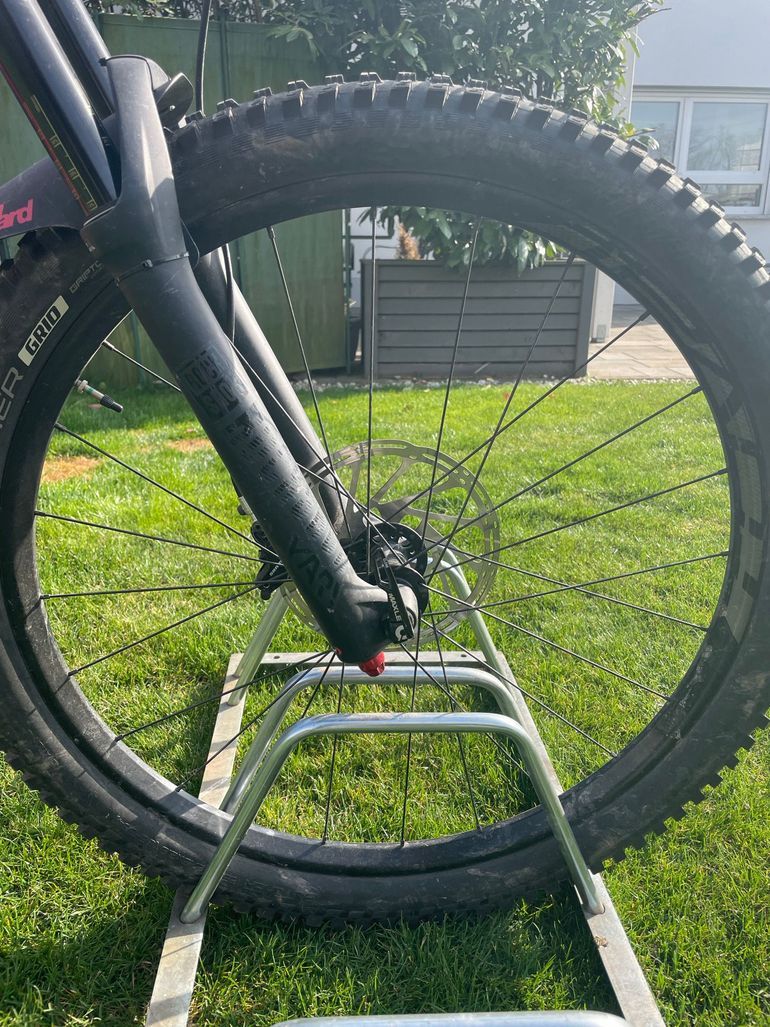 Gebrauchtes Specialized Enduro Comp 2019 Mountainbike, Rot — Bild 13 von 16