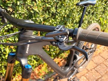 Używany Bold Linkin 135 Pro 2024 2024 Mountainbike — zdjęcie 11 z 16