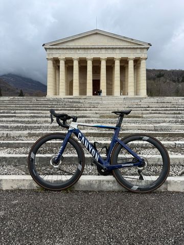 Canyon Aeroad CF SL 8 Disc 2022 2022 Road & Gravel usato, Bianco — immagine 3 di 3