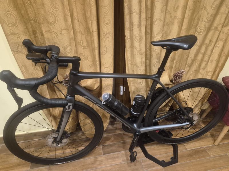 Scott Addict 10 disc 2020 2020 Road & Gravel d'occasion