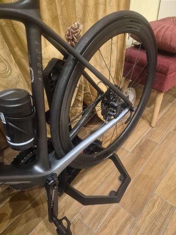 Scott Addict 10 disc 2020 2020 Road & Gravel usato, Grigio chiaro — immagine 4 di 5