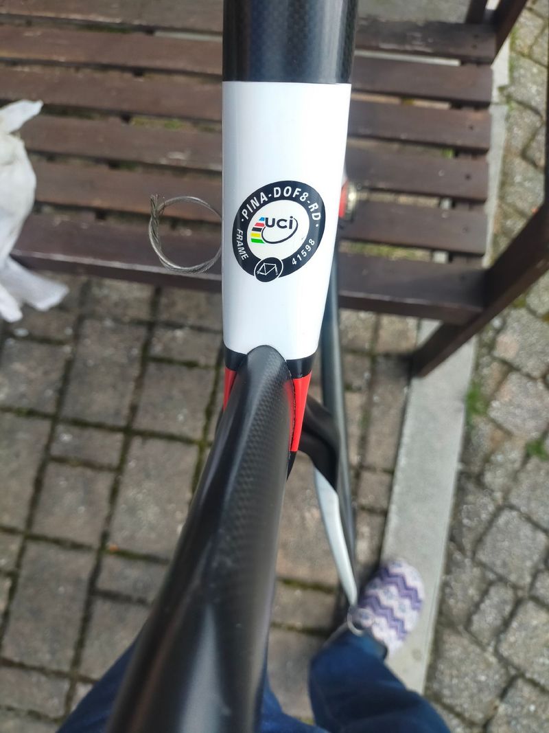 Używany Pinarello Dogma F8 Frameset 2019 Frameset 2019 Road & Gravel — zdjęcie 8 z 10
