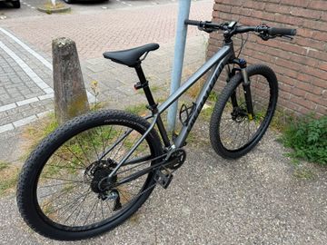 Tweedehands Specialized Rockhopper Comp 2x 2021 2021 Mountainbike — afbeelding 6 van 6
