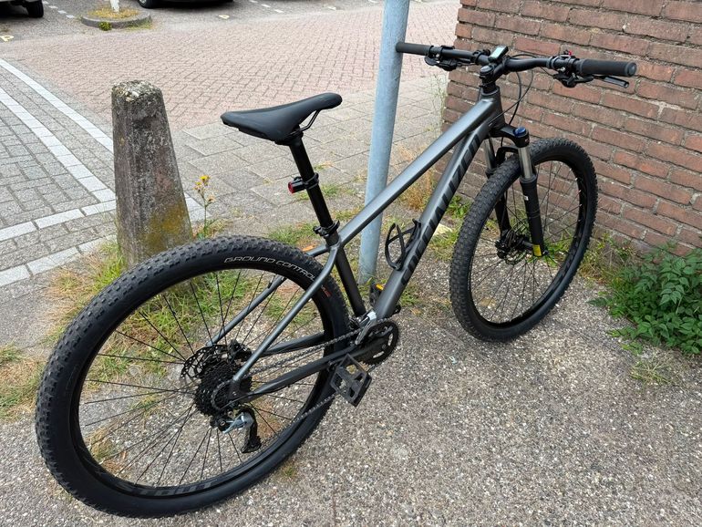 Tweedehands Specialized Rockhopper Comp 2x 2021 2021 Mountainbike — afbeelding 6 van 6