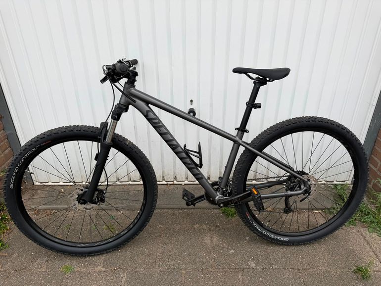 Tweedehands Specialized Rockhopper Comp 2x 2021 2021 Mountainbike — afbeelding 2 van 6