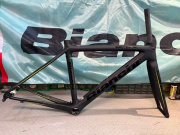 Used Bianchi Sempre Pro. 2016. NOS. NUOVO. Frameset 2016 Road & Gravel